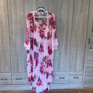 Valerie Stevens Floral Nightgown‎ and Robe Peignoir Set